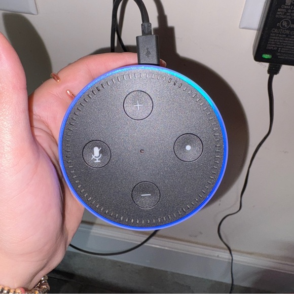 Amazon Echo Dot Smart Assistant - Black - Picture 4 of 4